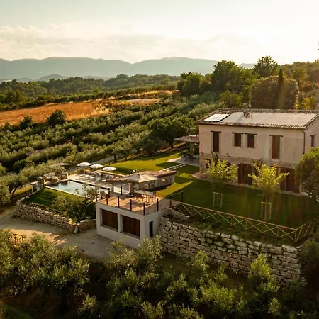 Villa Casale Isidoro *