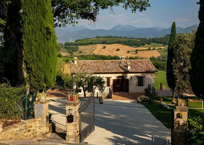 Casale Isidoro ヴィラ